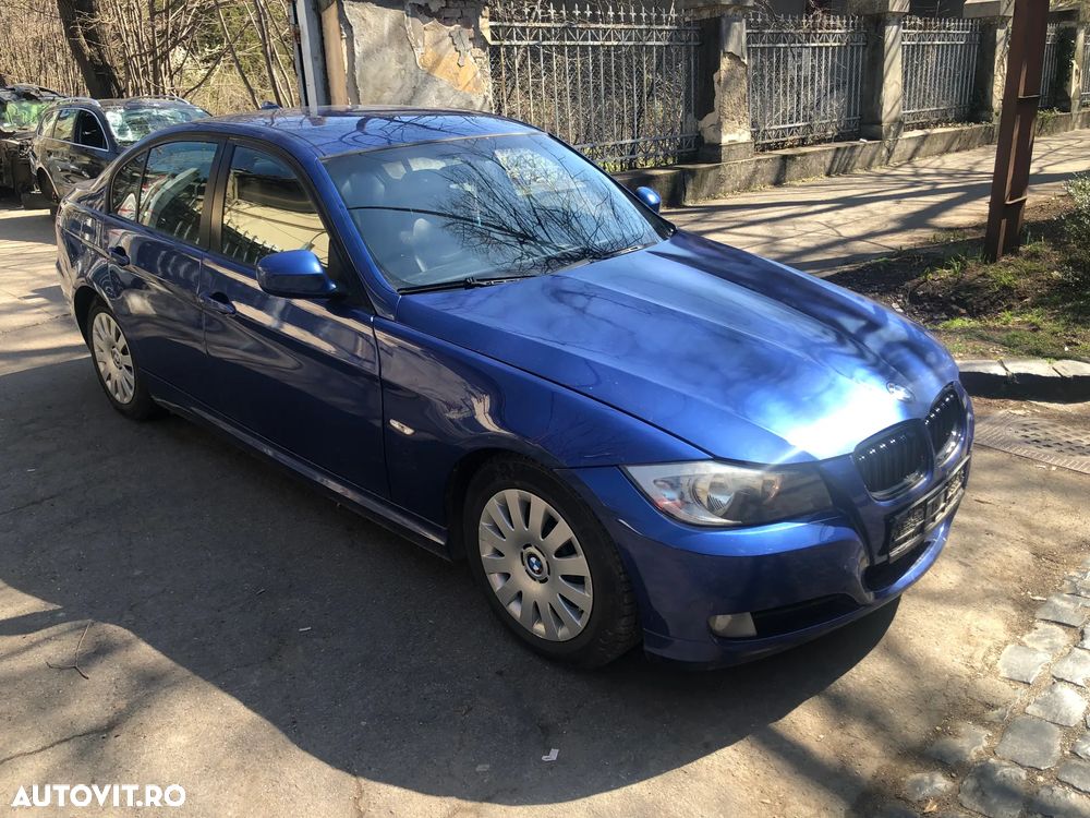 Dezmembrez Bmw Seria 3 E90 LCI 320d N47D20C albastru 2010