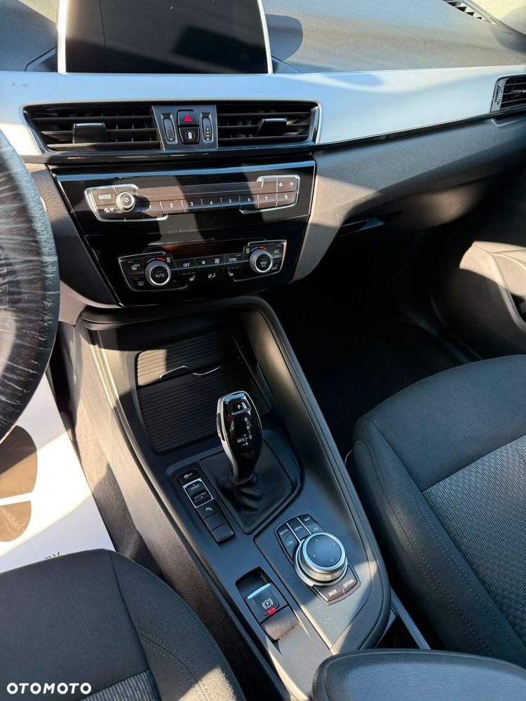 BMW X1 sDrive18i GPF - 8