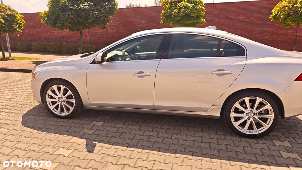 Volvo S60 - 3