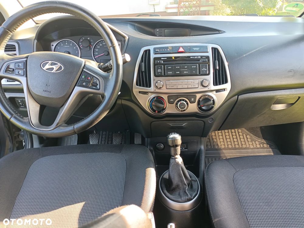 Hyundai i20 - 23