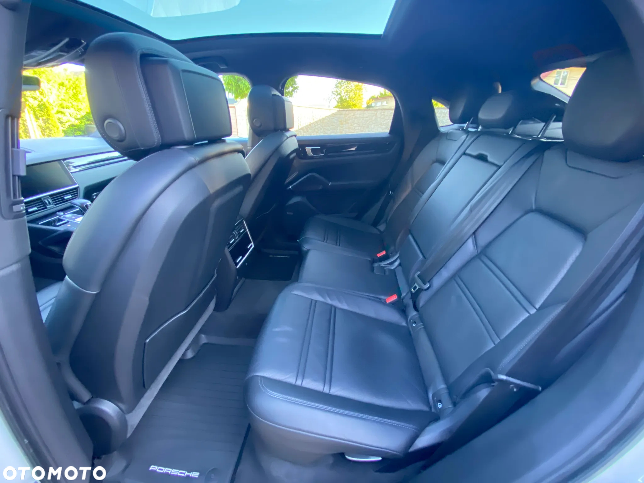 Porsche Cayenne Coupe - 12