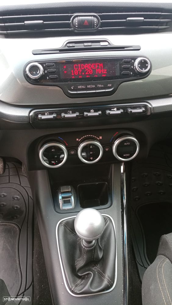 Alfa Romeo Giulietta 1.6 JTDM 16V Turismo - 11
