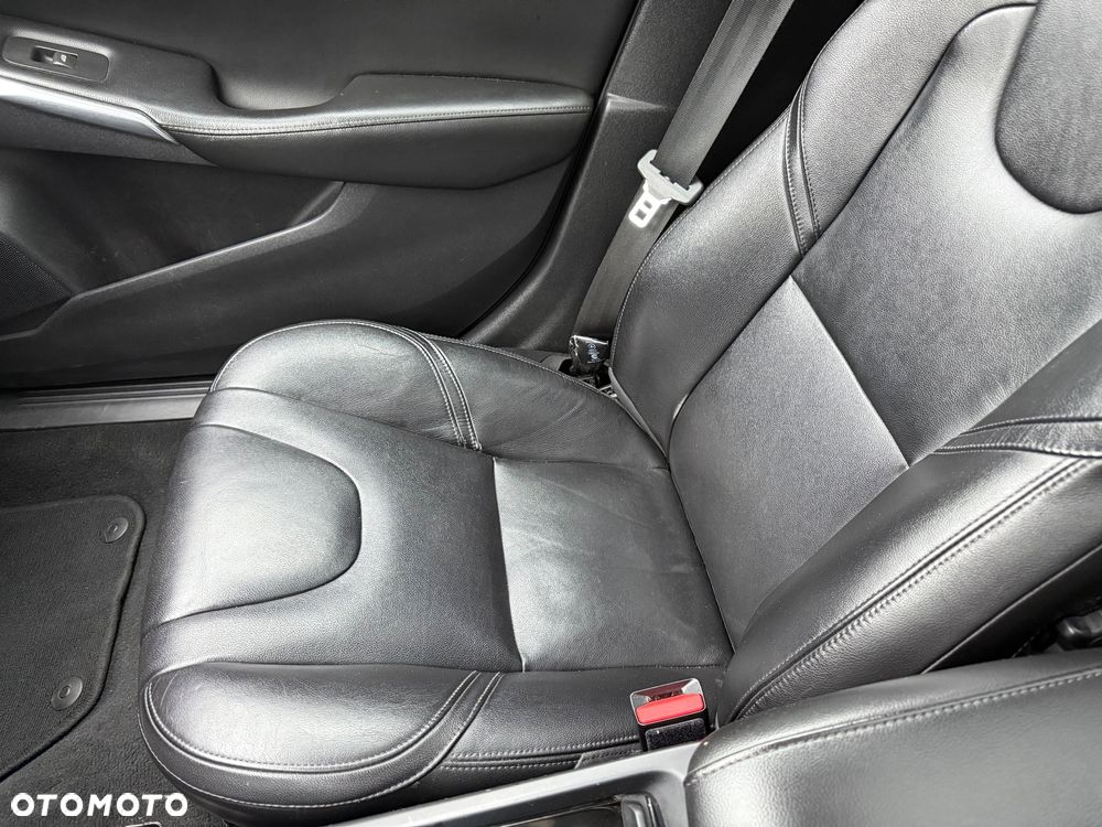 Volvo V40 D3 Inscription - 29