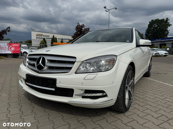 Mercedes-Benz Klasa C 300 T 7G-TRONIC Avantgarde