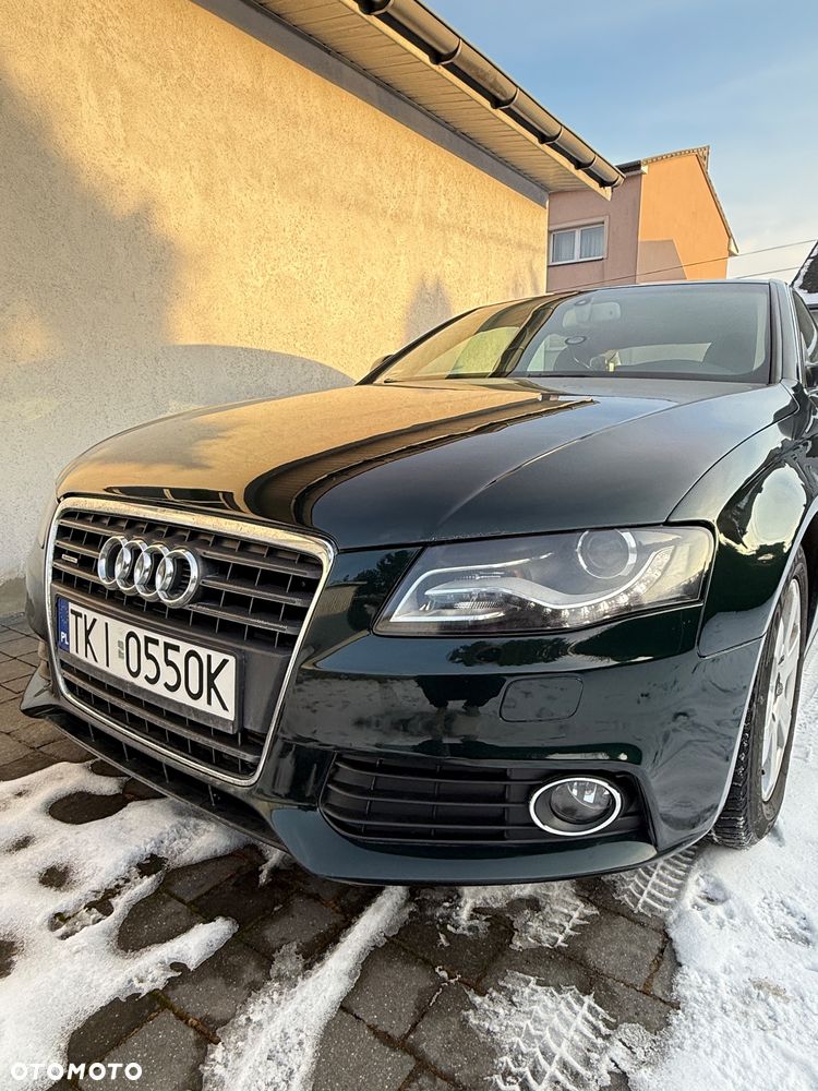 Audi A4 Limousine - 1