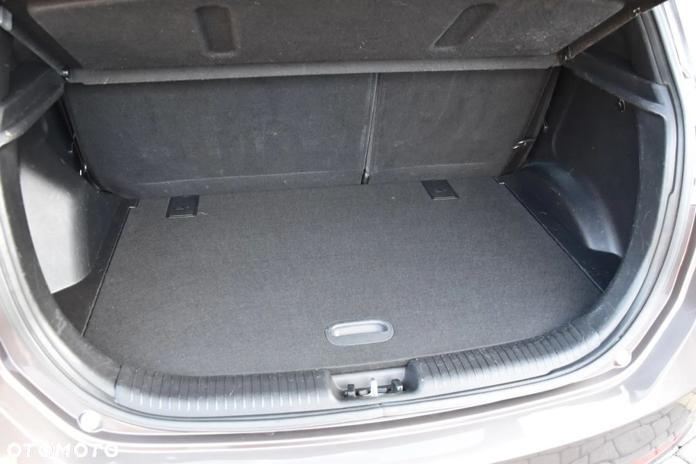 Hyundai ix20 1.4 blue YES Silver - 31