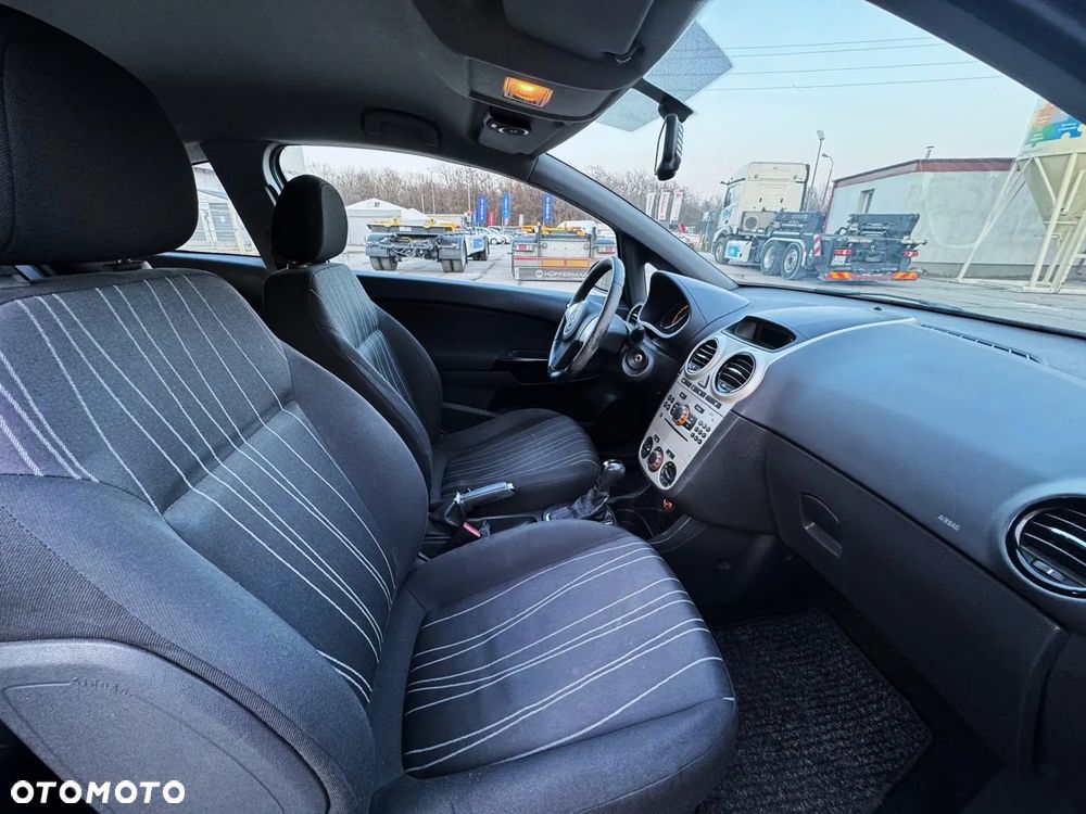 Opel Corsa - 11