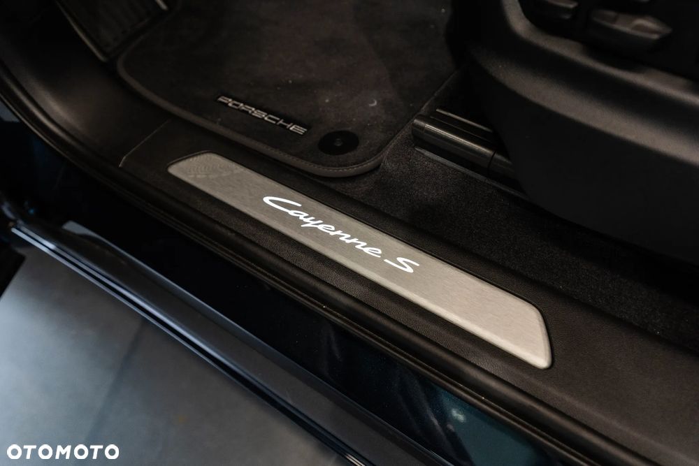 Porsche Cayenne S E-Hybrid PHEV Black Edition - 33