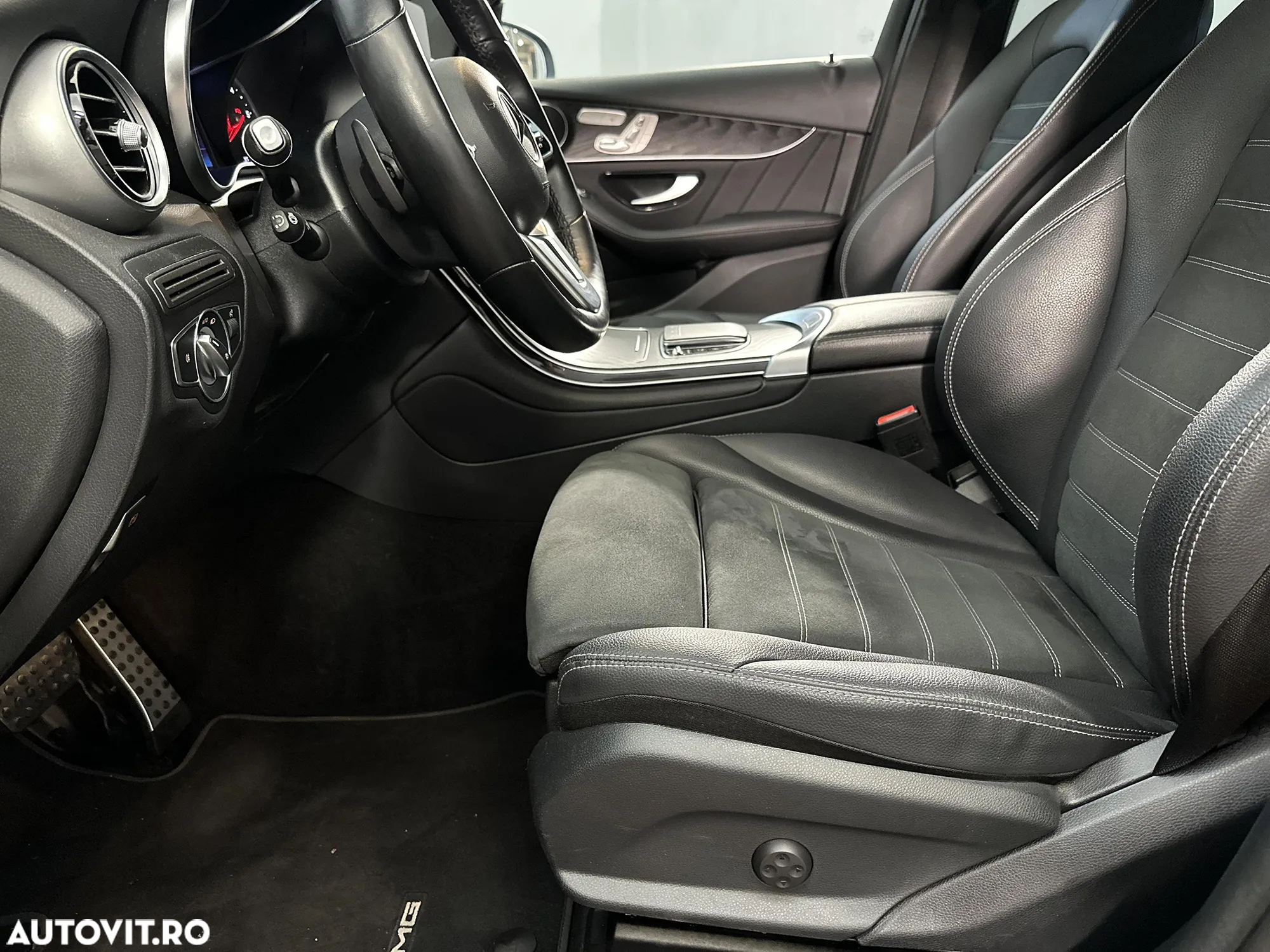 Mercedes-Benz GLC 220 d 4MATIC - 23