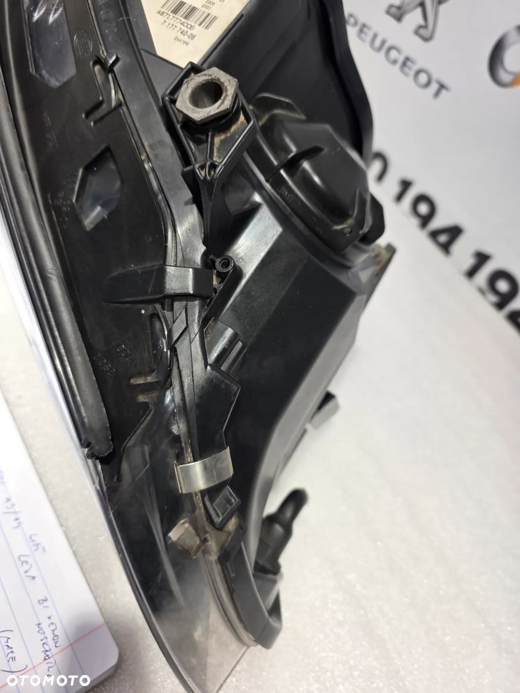 BMW E60 / E61 07- LIFT PRAWY BI-XENON NIESKRĘTNY BLACK PRAWA LAMPA PRZEDNIA PRZÓD , NR 7177740 / 7177740-06 / A8717774006 , NR AUKCJI LPP189 - 12