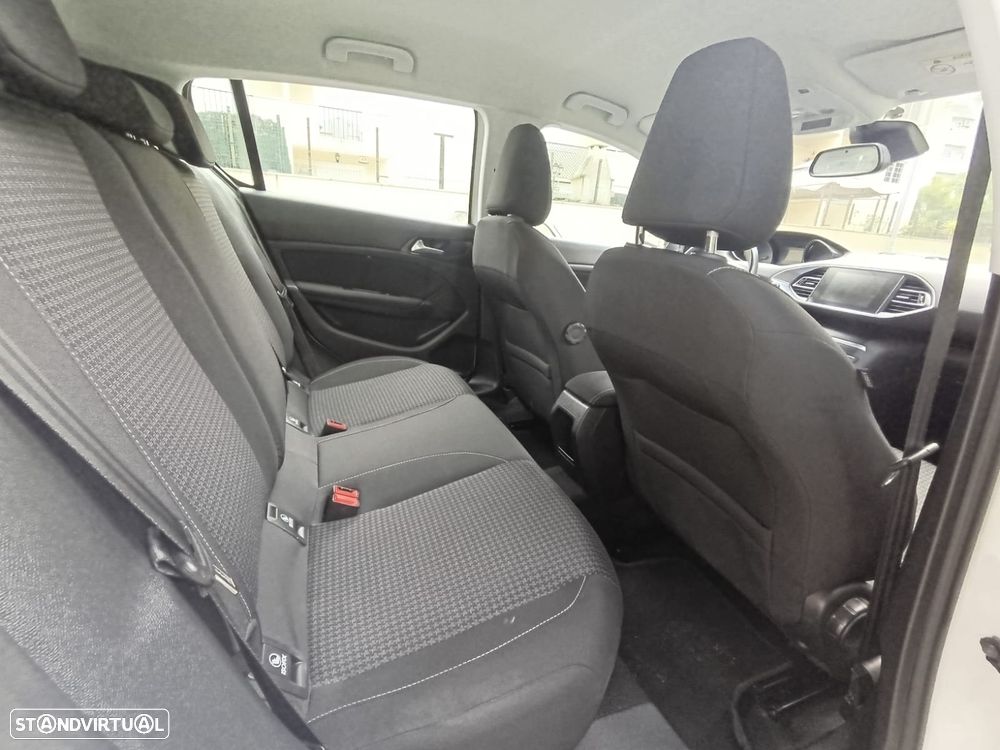 Peugeot 308 1.5 BlueHDi Active - 28