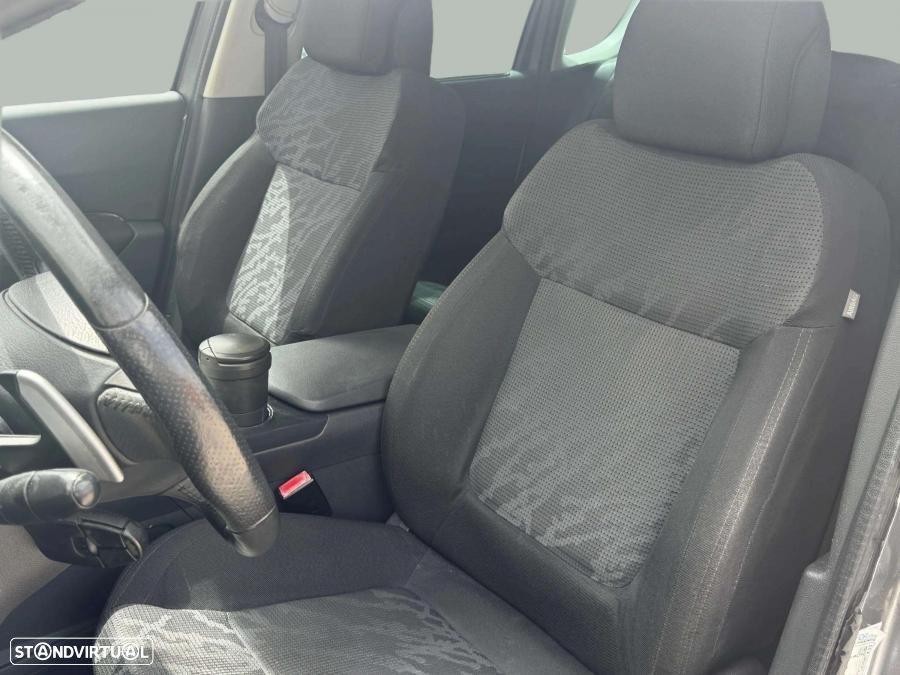 Peugeot 3008 1.6 HDi Sport CMP6 - 11