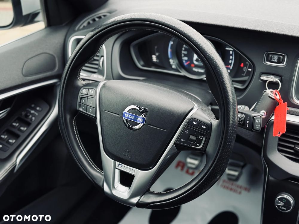 Volvo V40 D2 Momentum - 24