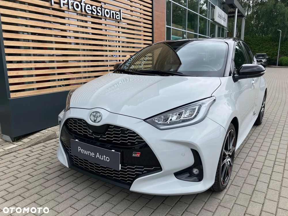 Toyota Yaris Hybrid 1.5 GR Sport - 1