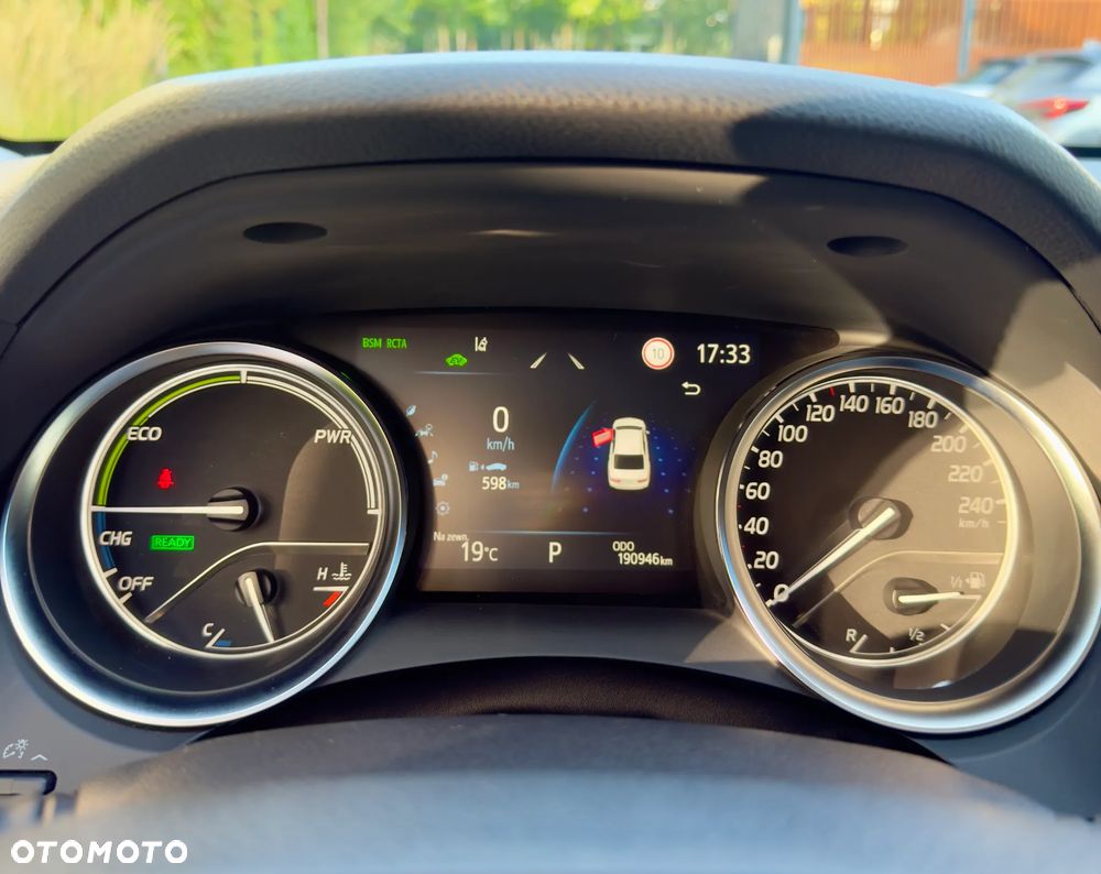 Toyota Camry 2.5 Hybrid Executive CVT - 6