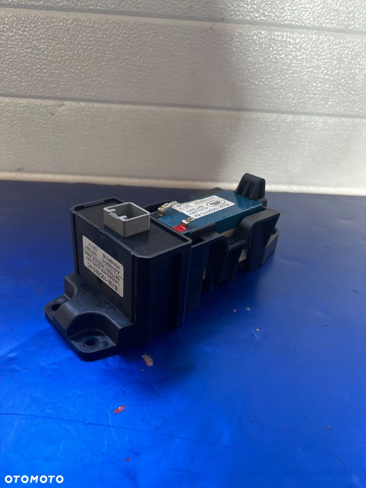 RANGE ROVER EVOQUE AKUMULATOR DODATKOWY UCHWYT BJ32-19G207C - 2