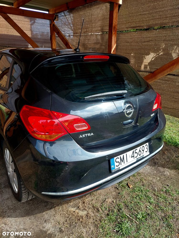 Opel Astra 1.7 CDTI DPF Cosmo - 3