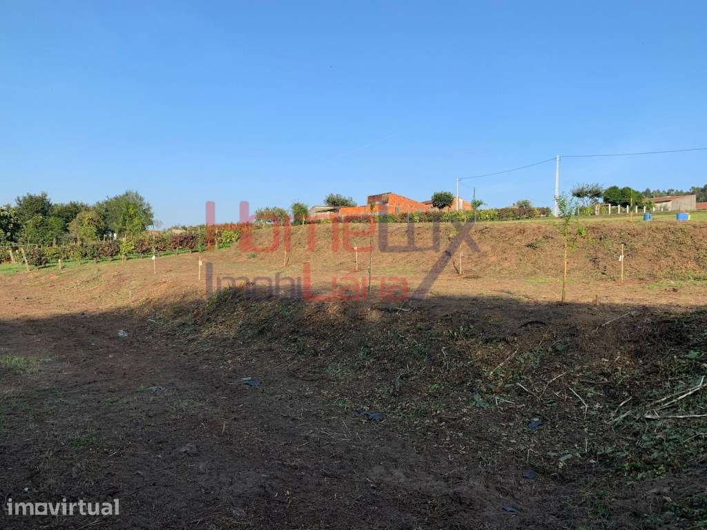 Terreno de Construção - Grande imagem: 2/9