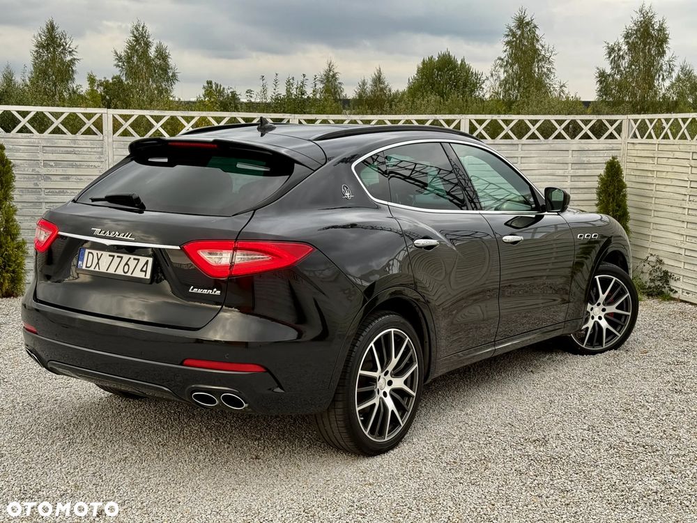 Maserati Levante Granlusso - 3