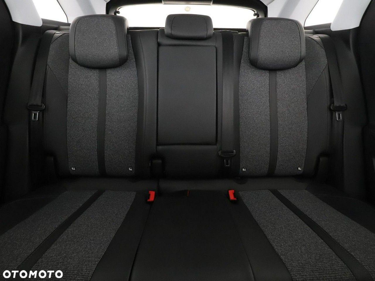 Peugeot 3008 1.2 PureTech Allure S&S EAT6 - 18