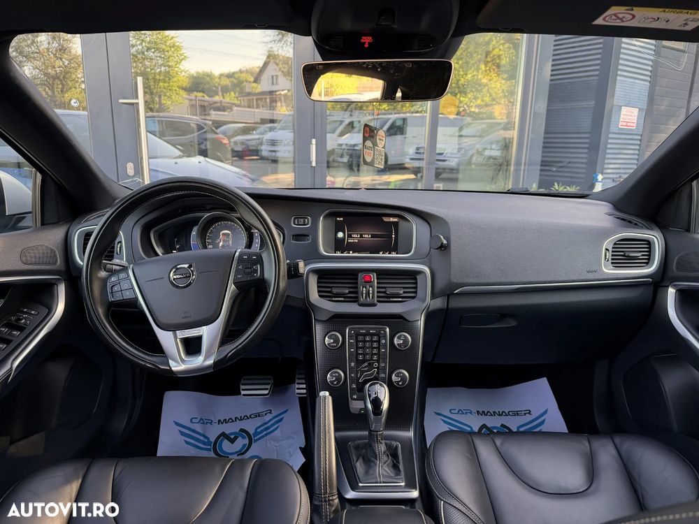 Volvo V40 D3 Geartronic RDesign - 6