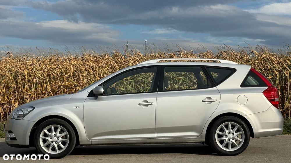 Kia Ceed - 23