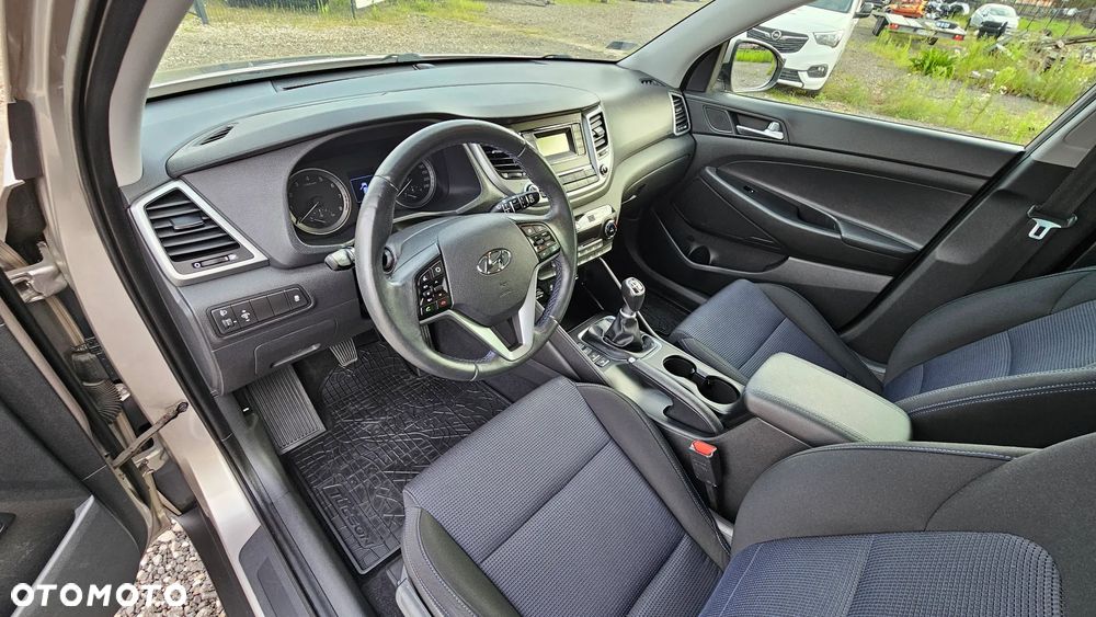 Hyundai Tucson 1.6 GDI BlueDrive Style 2WD - 32