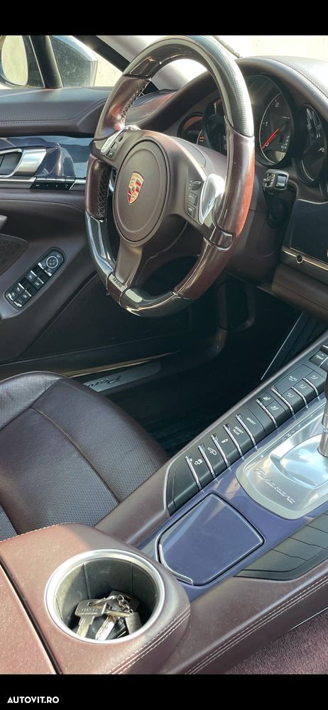 Porsche Panamera - 12