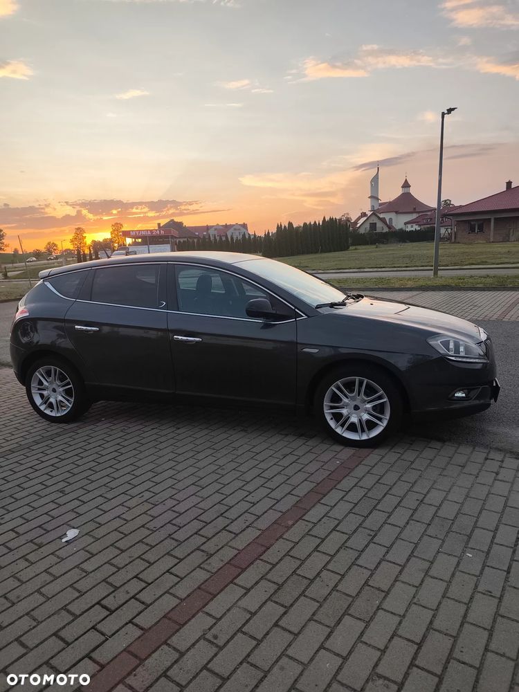 Lancia Delta 1.4 T-Jet Oro - 3