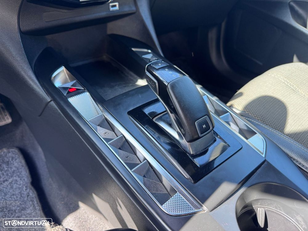 DS DS3 Crossback 1.2 PureTech So Chic EAT8 - 10
