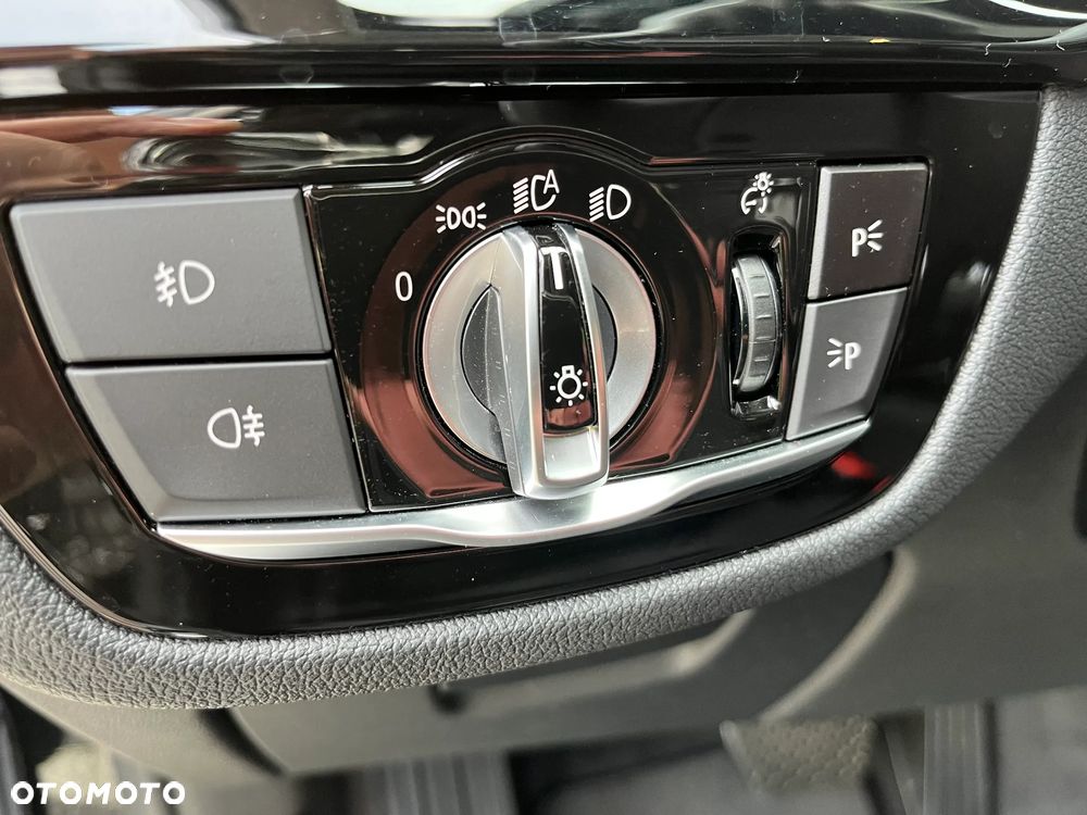 BMW Seria 5 520d xDrive - 21