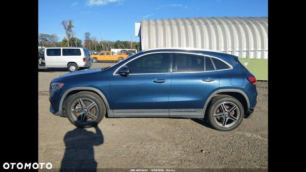 Mercedes-Benz GLA 250 4Matic 8G-DCT - 5