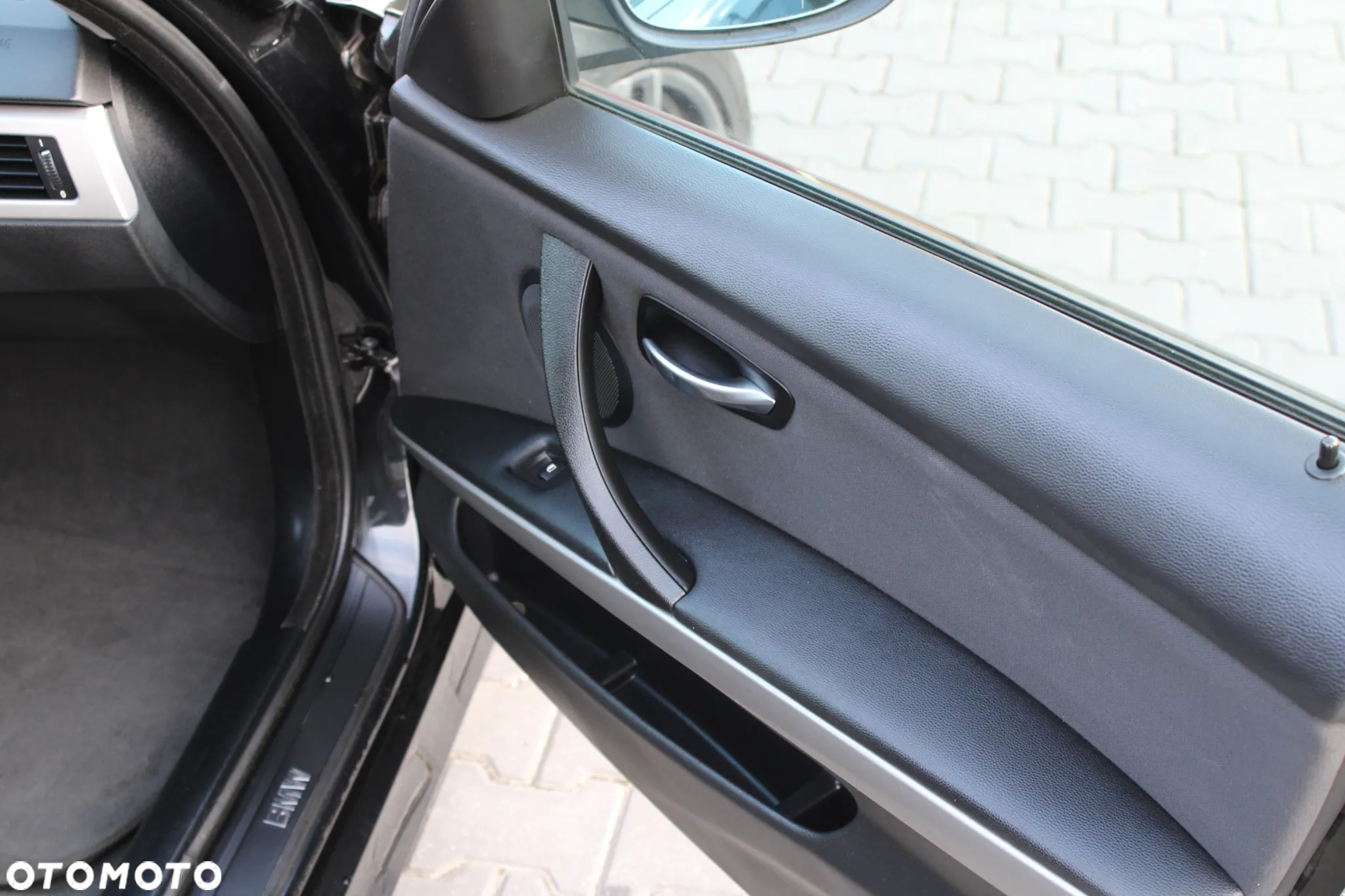 BMW Seria 3 318i Edition Exclusive - 24