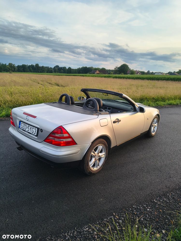 Mercedes-Benz SLK 200 - 5