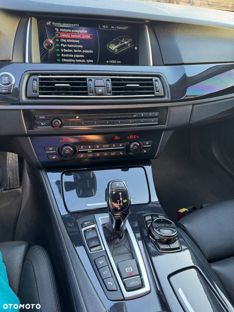 BMW Seria 5 530d xDrive Luxury Line - 12