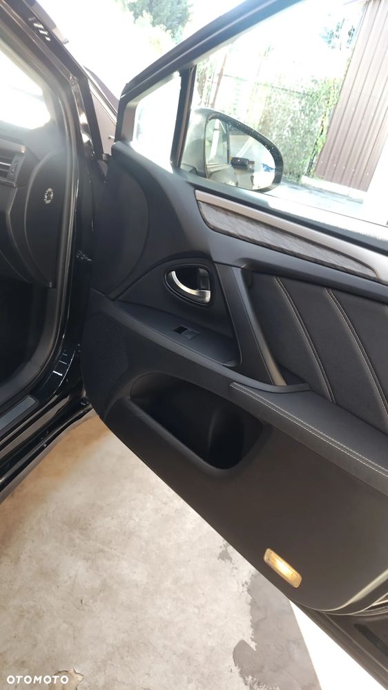 Toyota Avensis 2.0 D-4D Prestige - 14