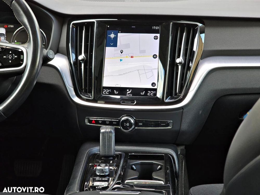 Volvo V60 T6 AWD Twin Engine Geartronic Momentum Pro - 39