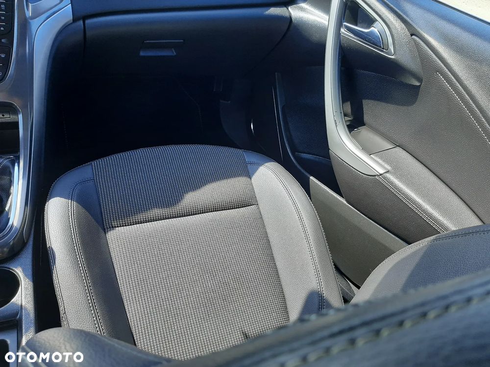 Opel Astra 1.4 T Cosmo - 22