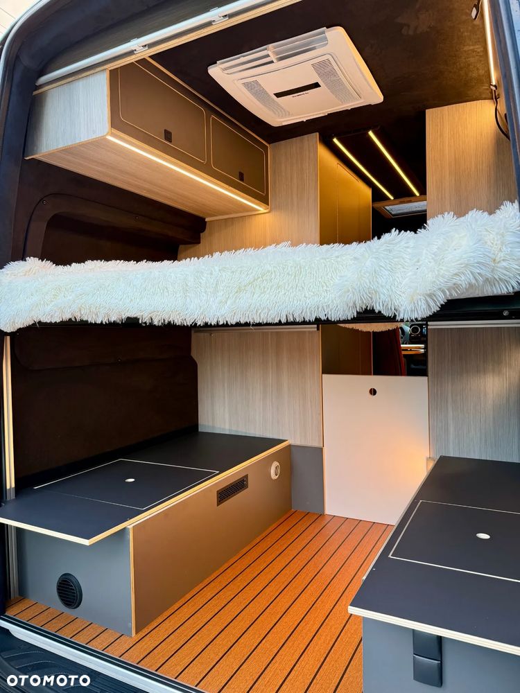 Mercedes-Benz Sprinter - 15