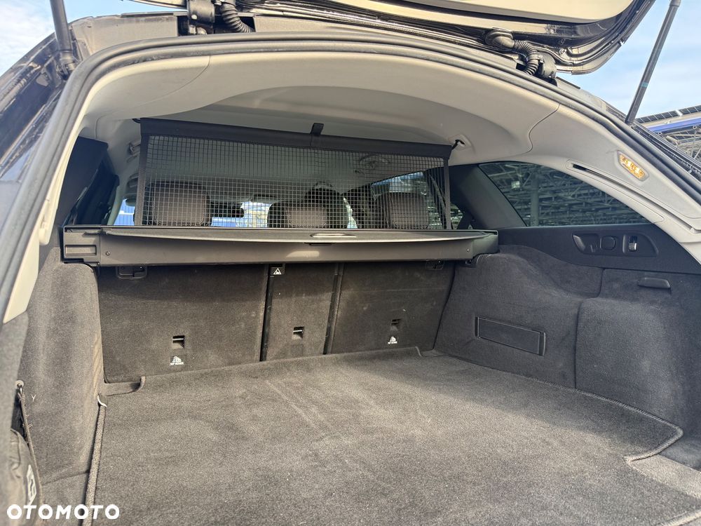 Mercedes-Benz Klasa E 220 d 9G-TRONIC Avantgarde - 17