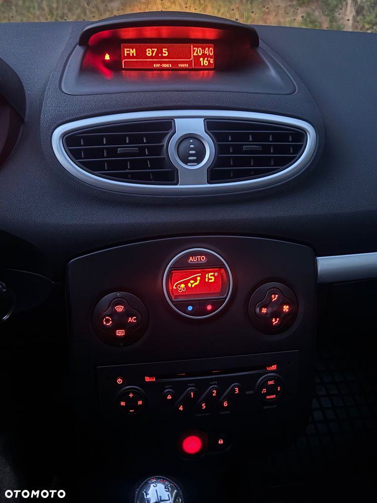 Renault Clio 1.6 16V Extreme - 22