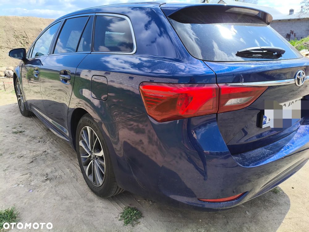 Toyota Avensis 2.0 D-4D Active Business - 23