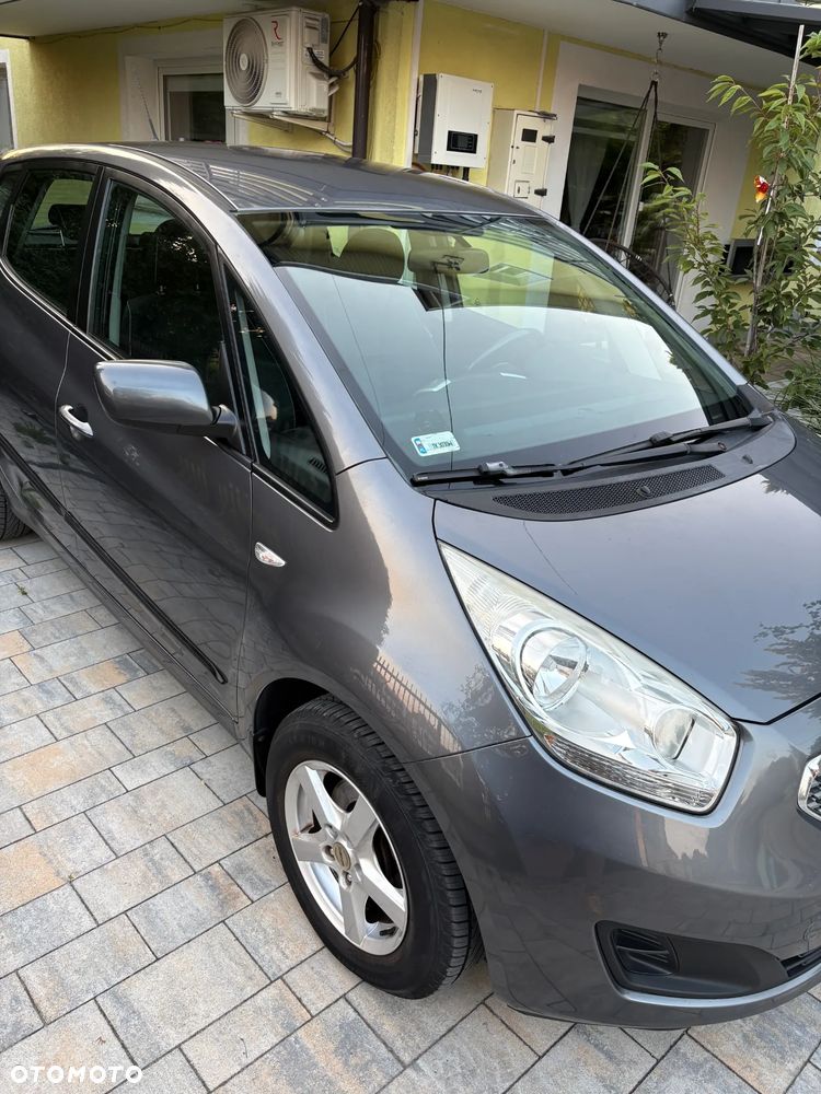 Kia Venga 1.6 M - 11