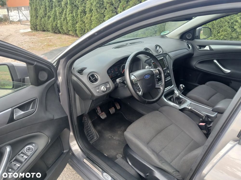 Ford Mondeo - 11