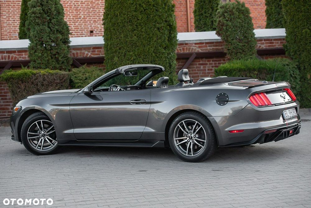 Ford Mustang Cabrio 2.3 Eco Boost - 13