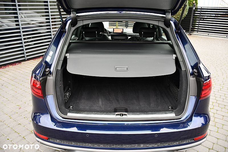 Audi A4 Avant 35 TFSI S tronic S line - 24