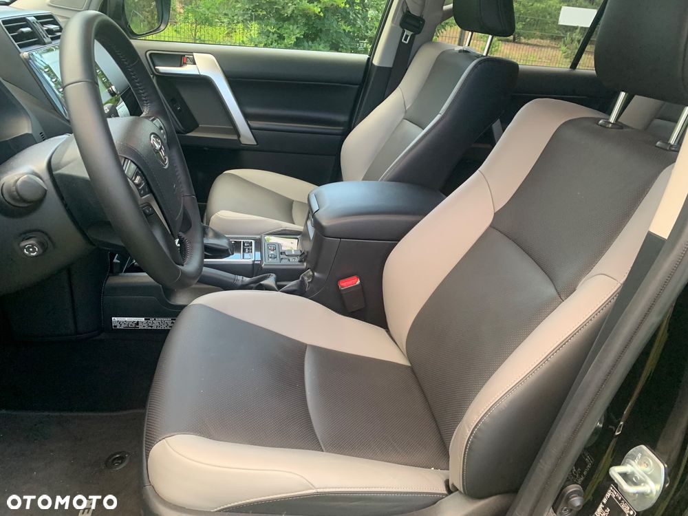 Toyota Land Cruiser LC 2.8 D-4D Executive - 22