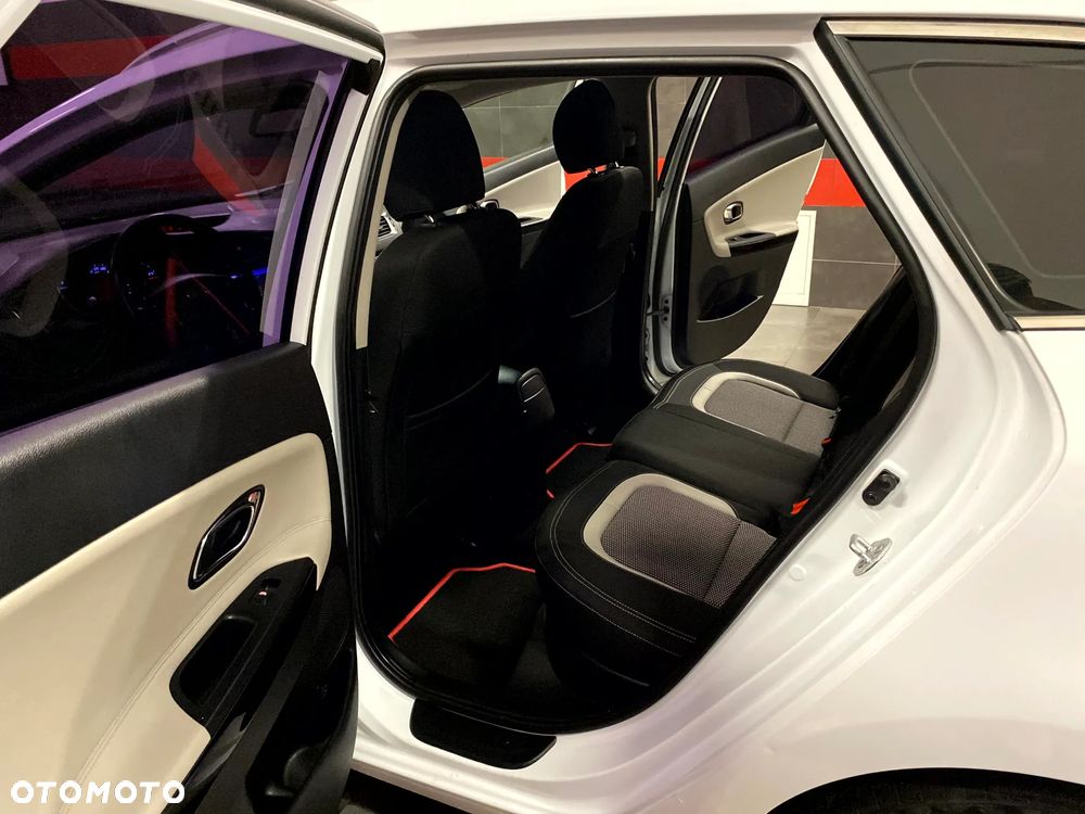 Kia Ceed 1.6 GDI Spirit - 18