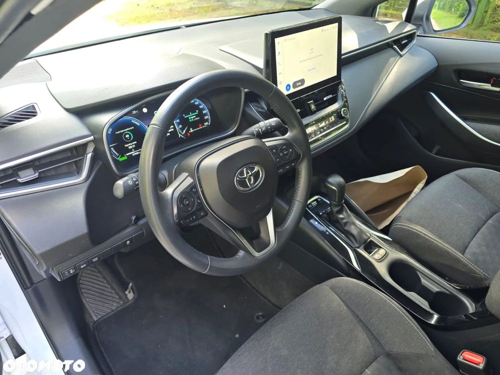 Toyota Corolla 1.8 Hybrid Comfort - 17