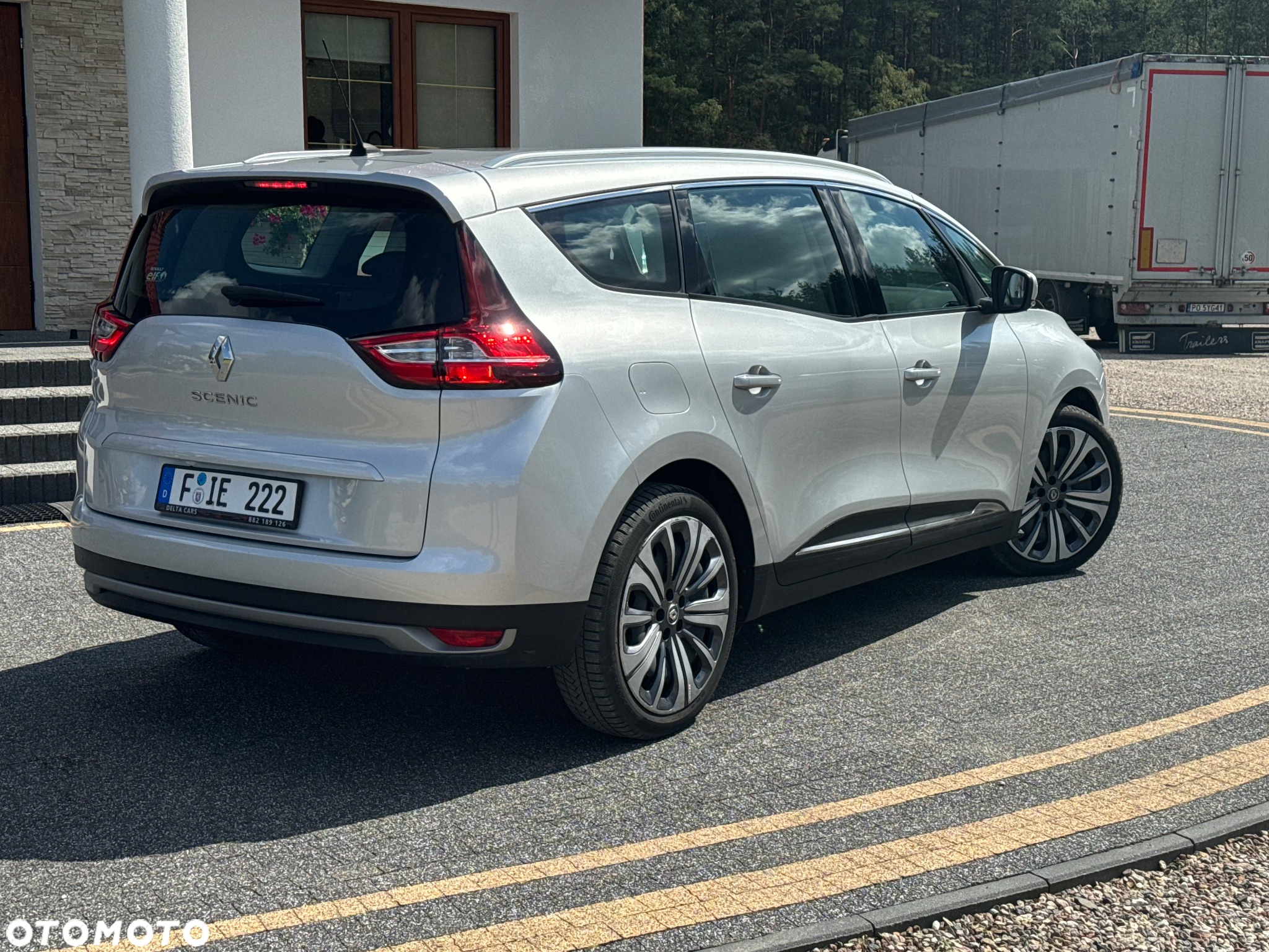 Renault Grand Scenic BLUE dCi 120 LIMITED - 21